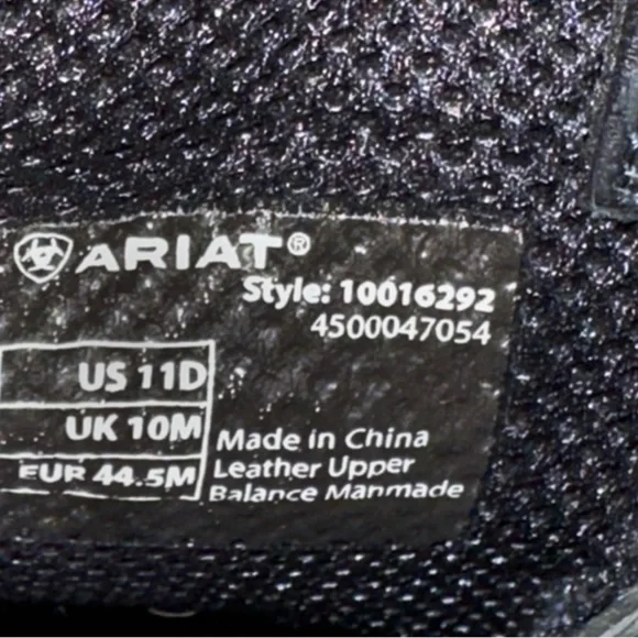 Brand New ARIAT Leather Cowboy Boots in Black Deertan Size 11